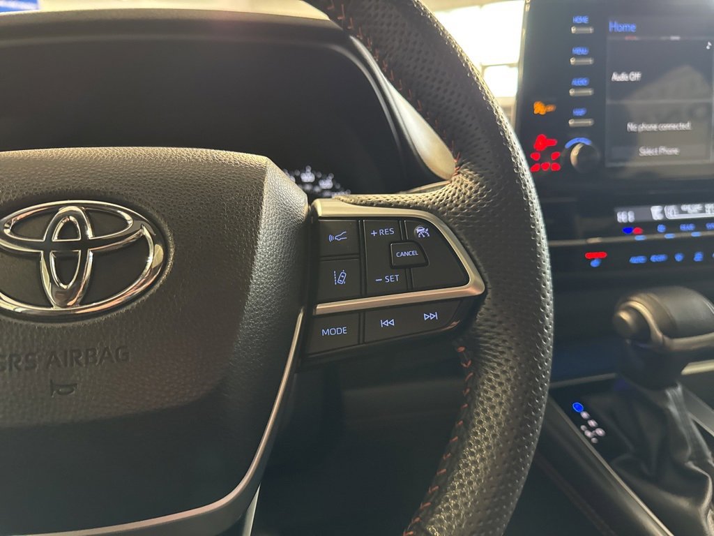 Used 2024 Toyota Sienna XSE image 17