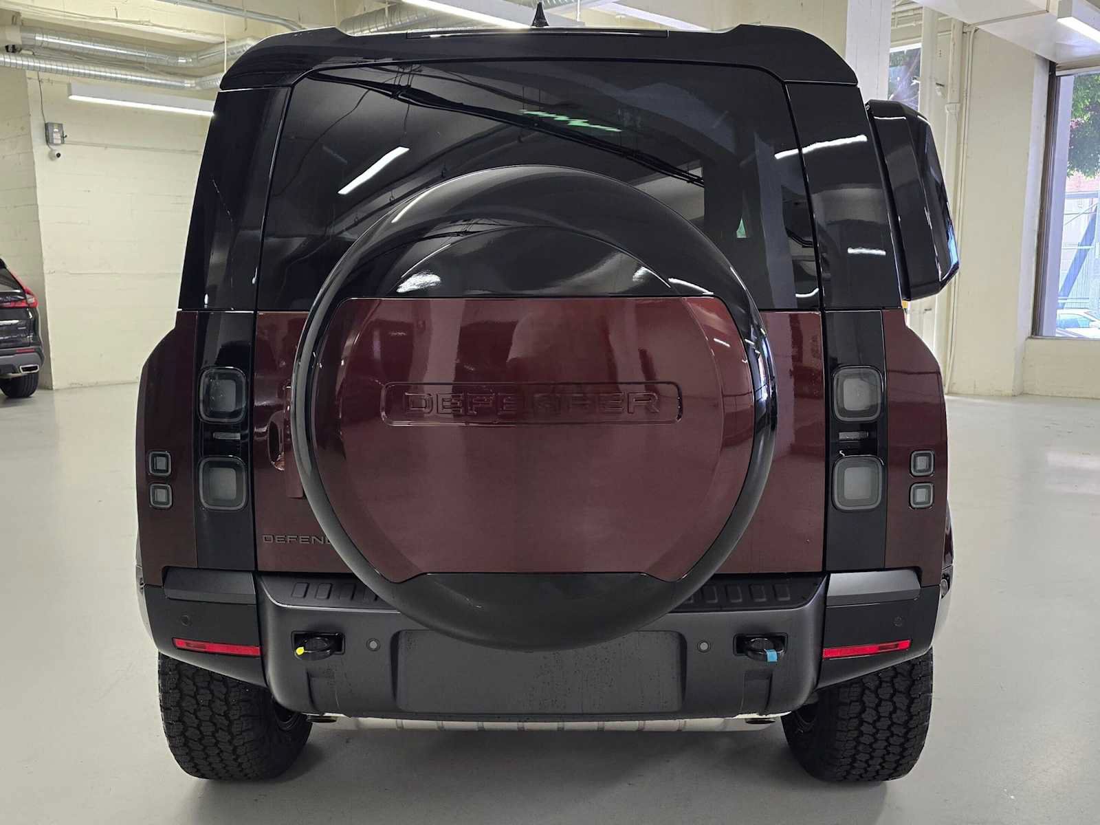 New 2026 Land Rover Defender 90 X-Dynamic SE AWD/4WD image 4