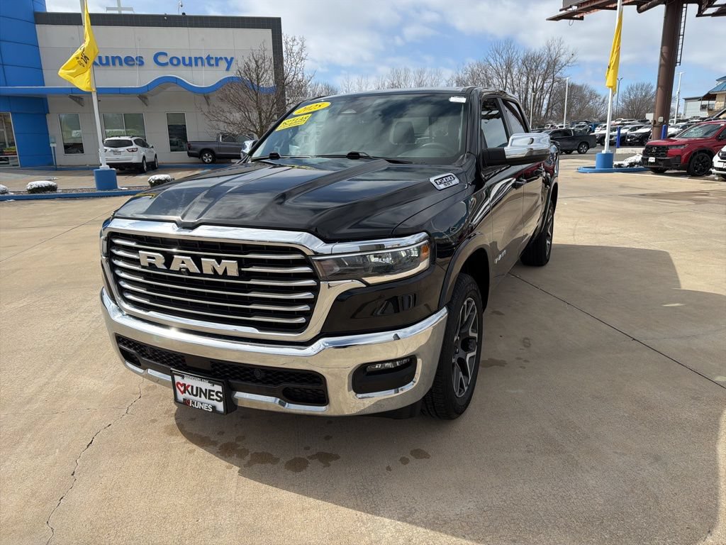 Used 2025 RAM 1500 Laramie AWD/4WD image 5