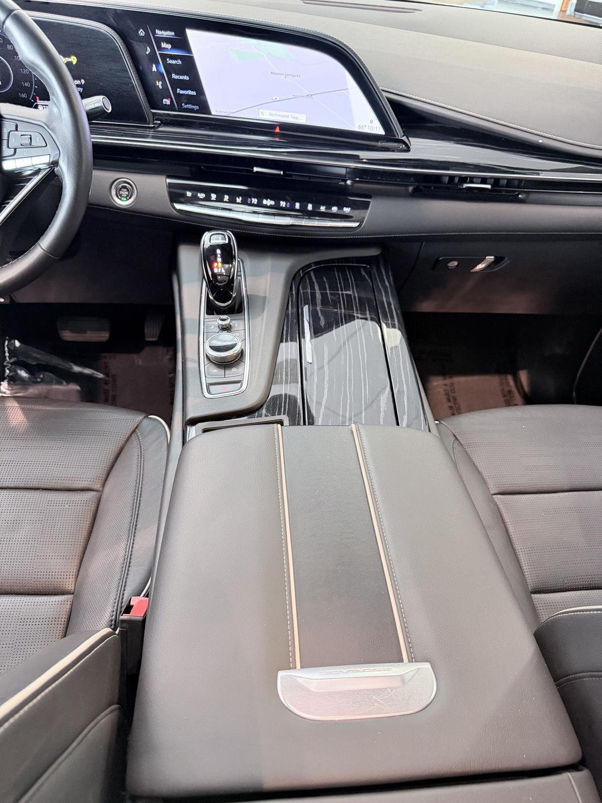 Used 2022 Cadillac Escalade Sport w/ Touring Package AWD/4WD image 45