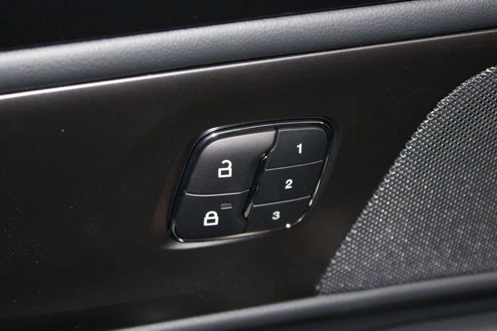 New 2026 Lincoln Nautilus Reserve w/ Jet Appearance Package image 40