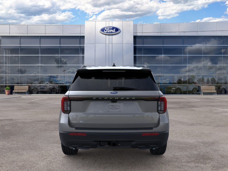 New 2026 Ford Explorer Active RWD image 5