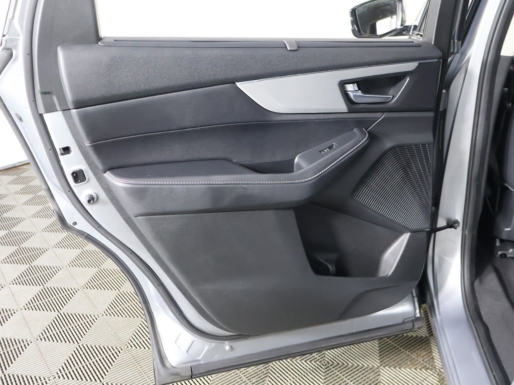 Used 2023 Acura MDX SH-AWD w/ Technology Package image 28
