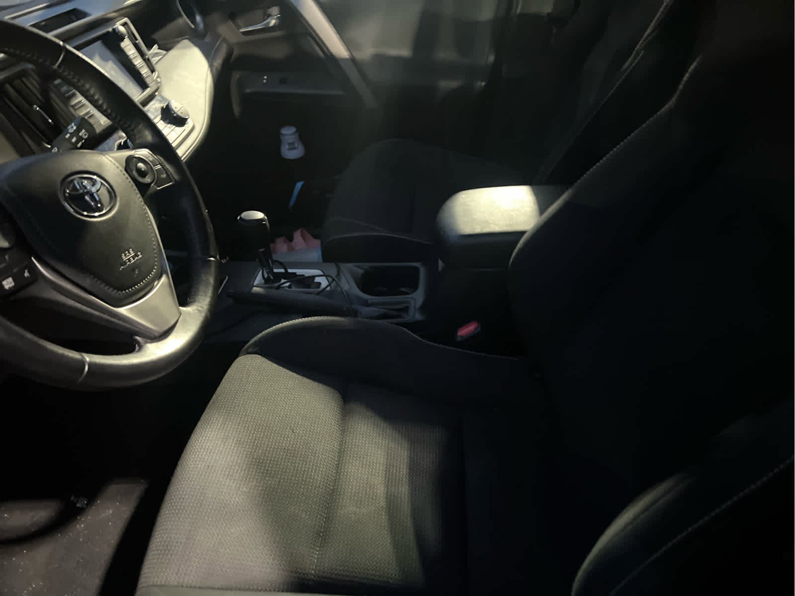 Used 2016 Toyota RAV4 XLE image 7