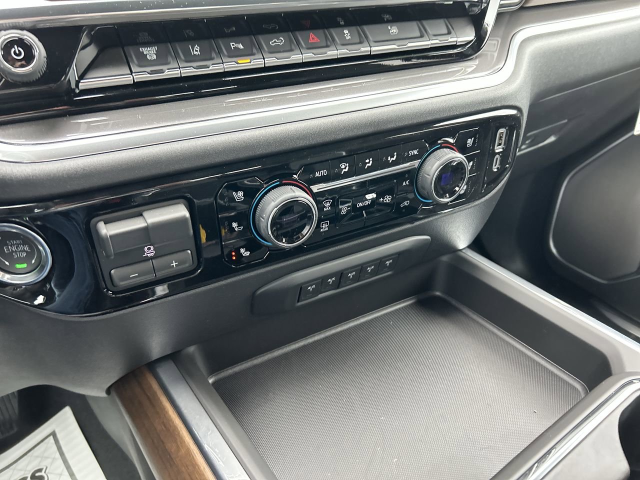 New 2026 Chevrolet Silverado 3500 High Country AWD/4WD image 29