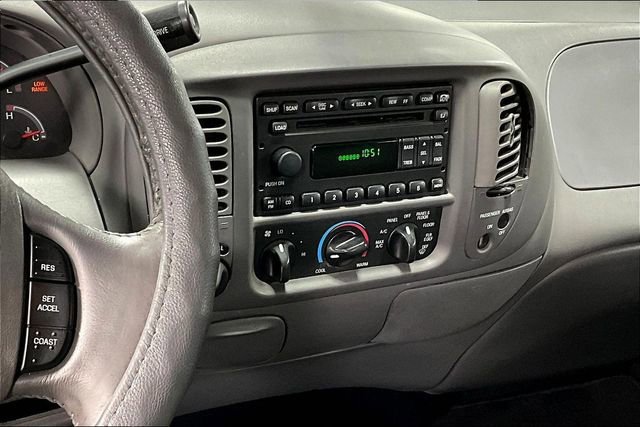 Used 2003 Ford F150 XLT AWD/4WD image 11