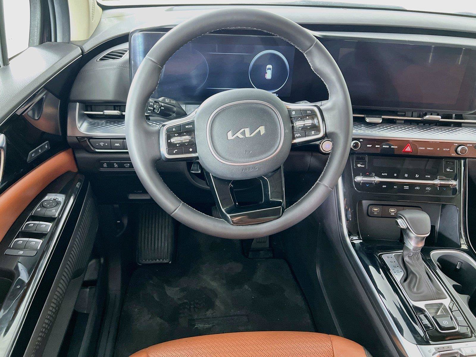 Used 2024 Kia Carnival SX Prestige FWD image 25