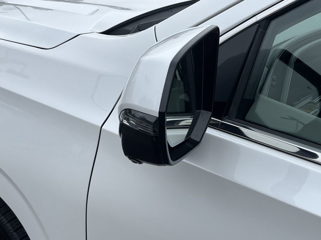 Used 2022 Cadillac Escalade ESV Premium Luxury Platinum w/ Heavy-Duty Trailer Package image 36