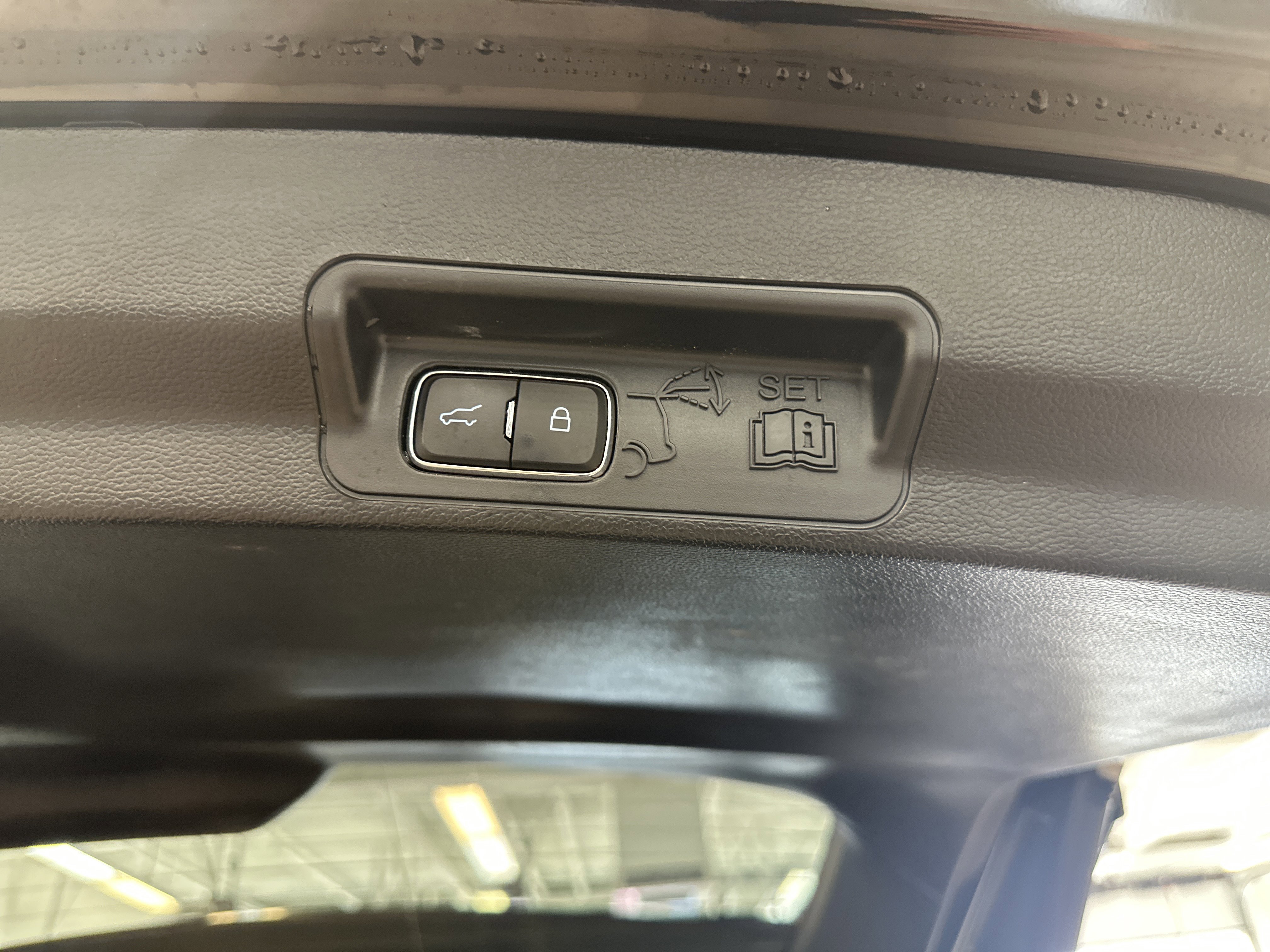 Used 2023 Ford Explorer XLT w/ Equipment Group 202A image 29