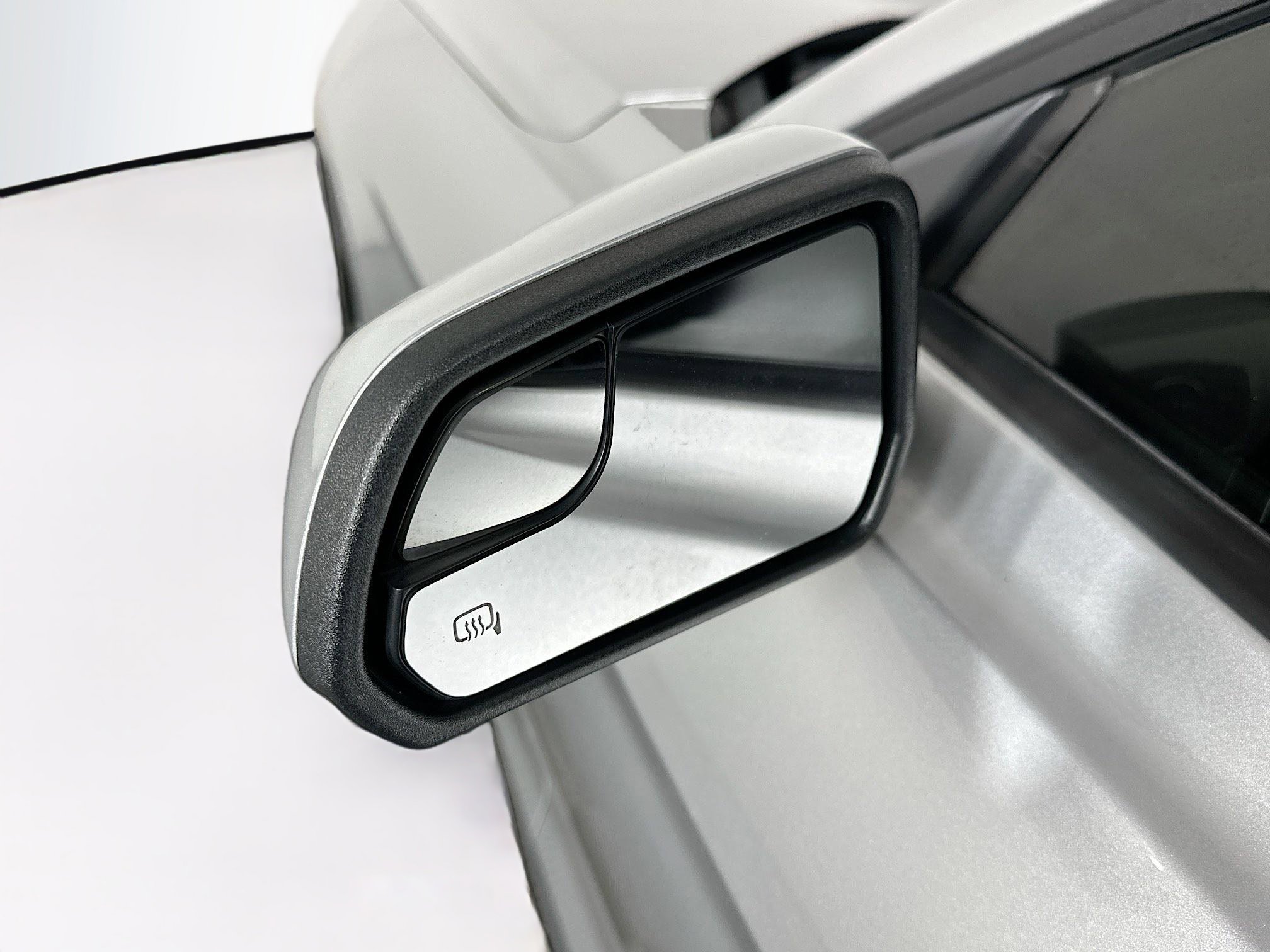 Used 2016 Ford Mustang Premium image 16