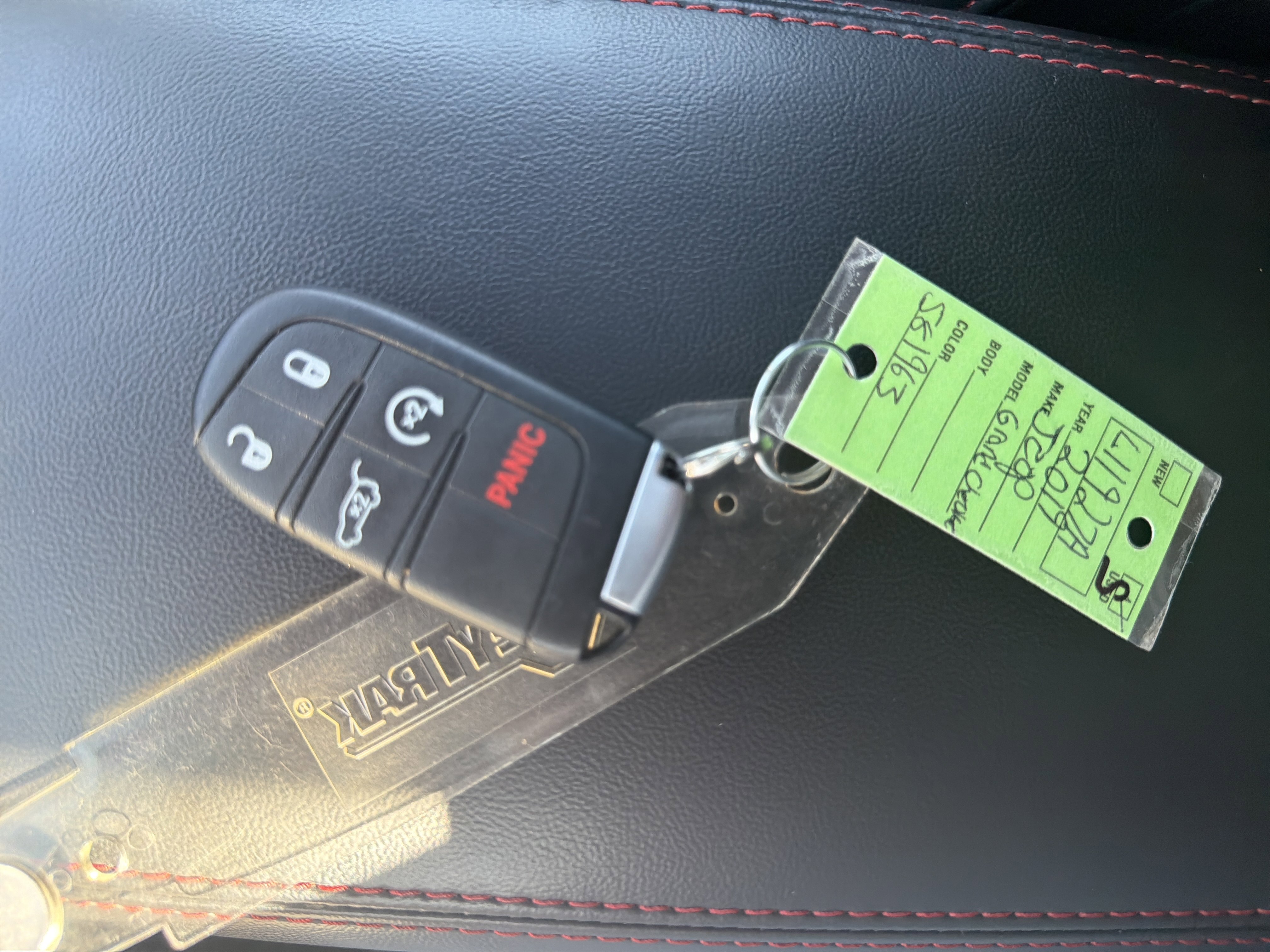 Used 2019 Jeep Grand Cherokee Trailhawk AWD/4WD image 31