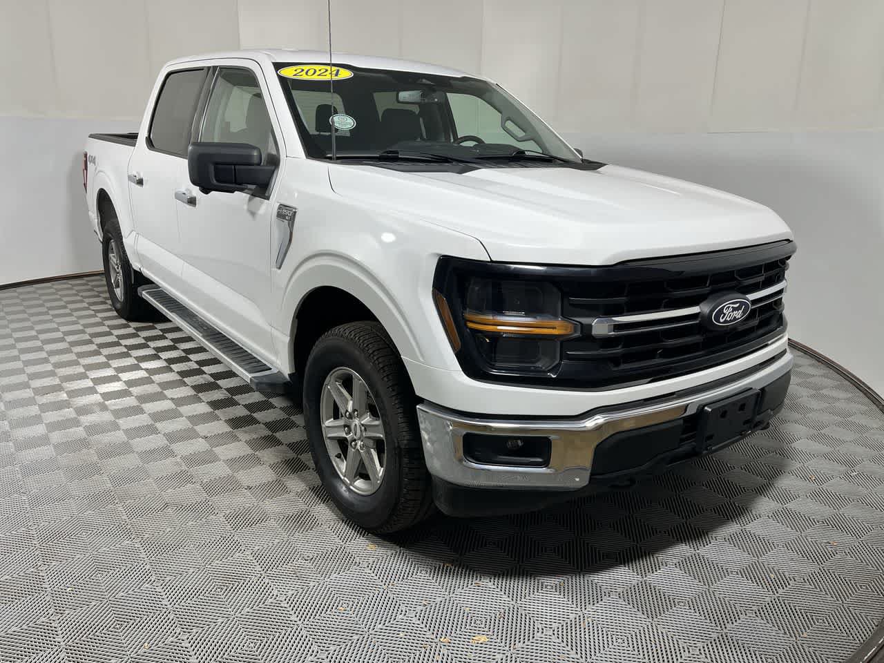 Used 2024 Ford F150 XLT w/ Tow/Haul Package AWD/4WD image 2