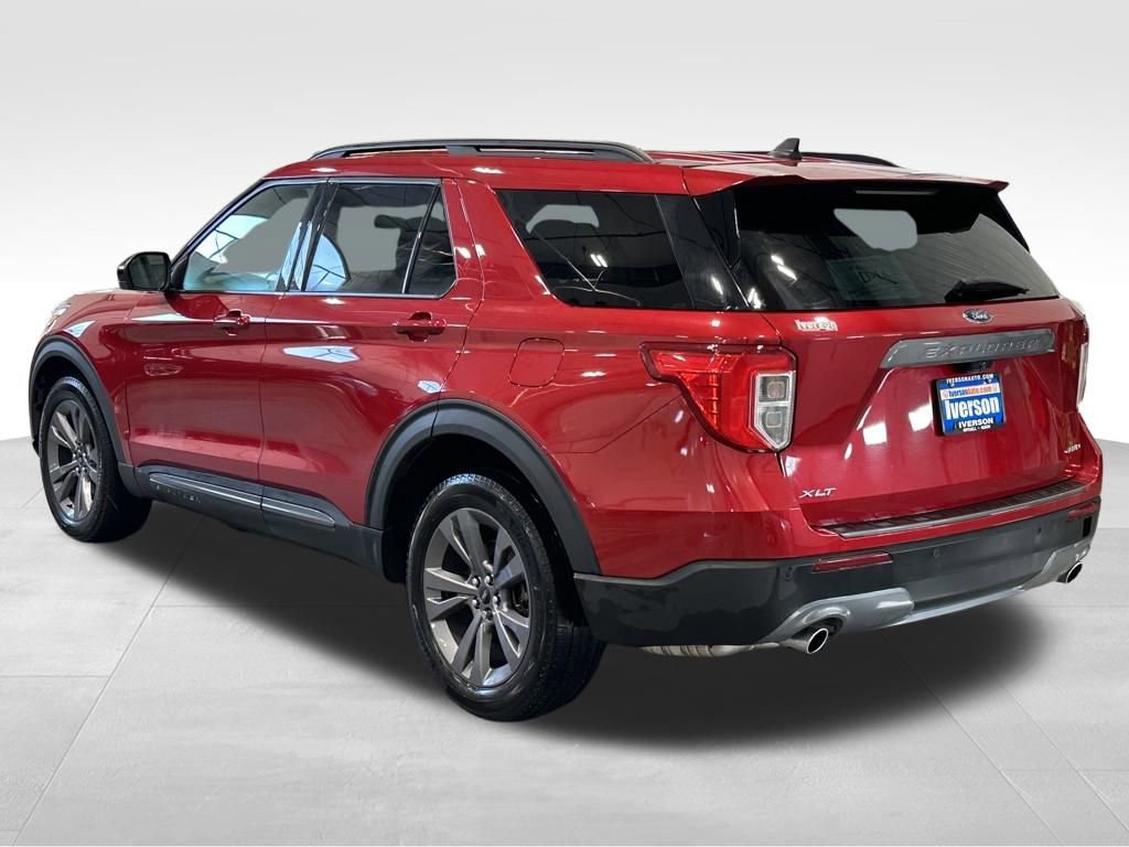 Used 2023 Ford Explorer XLT w/ Equipment Group 202A image 5