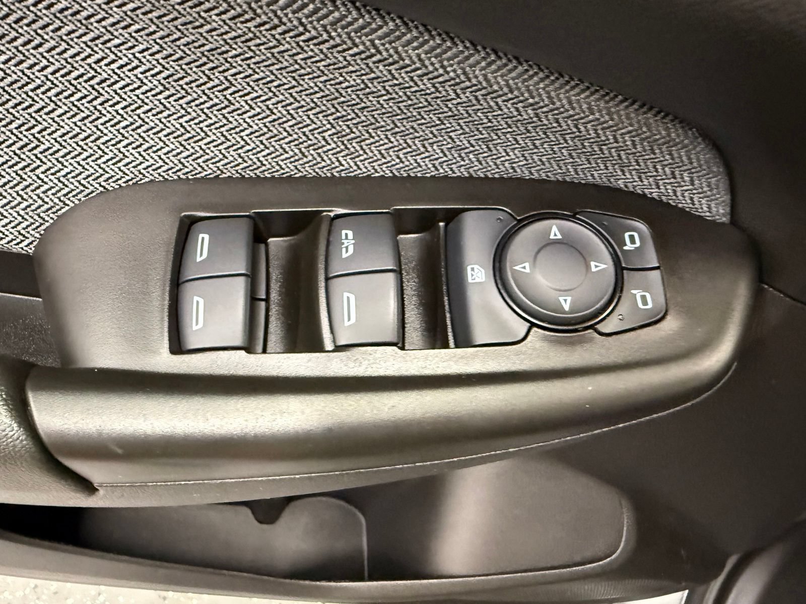 Used 2024 Chevrolet TrailBlazer LT AWD/4WD image 10