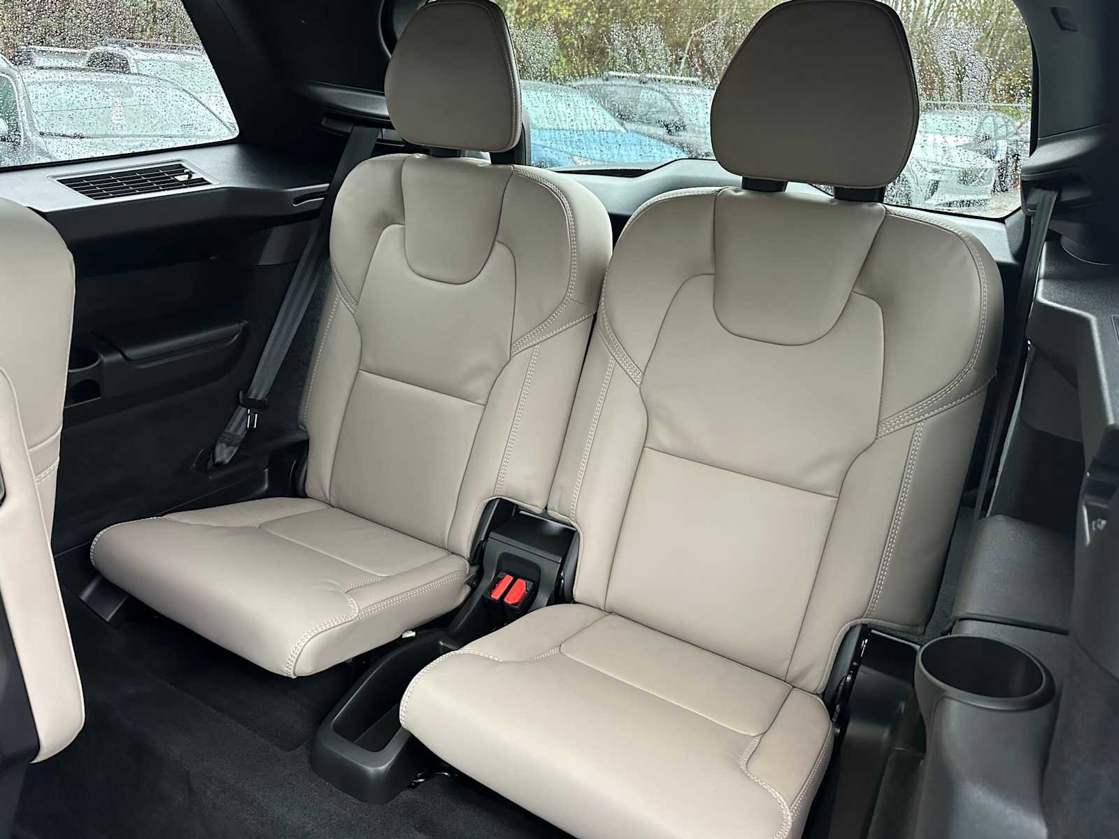 Certified 2025 Volvo XC90 T8 Ultra image 17