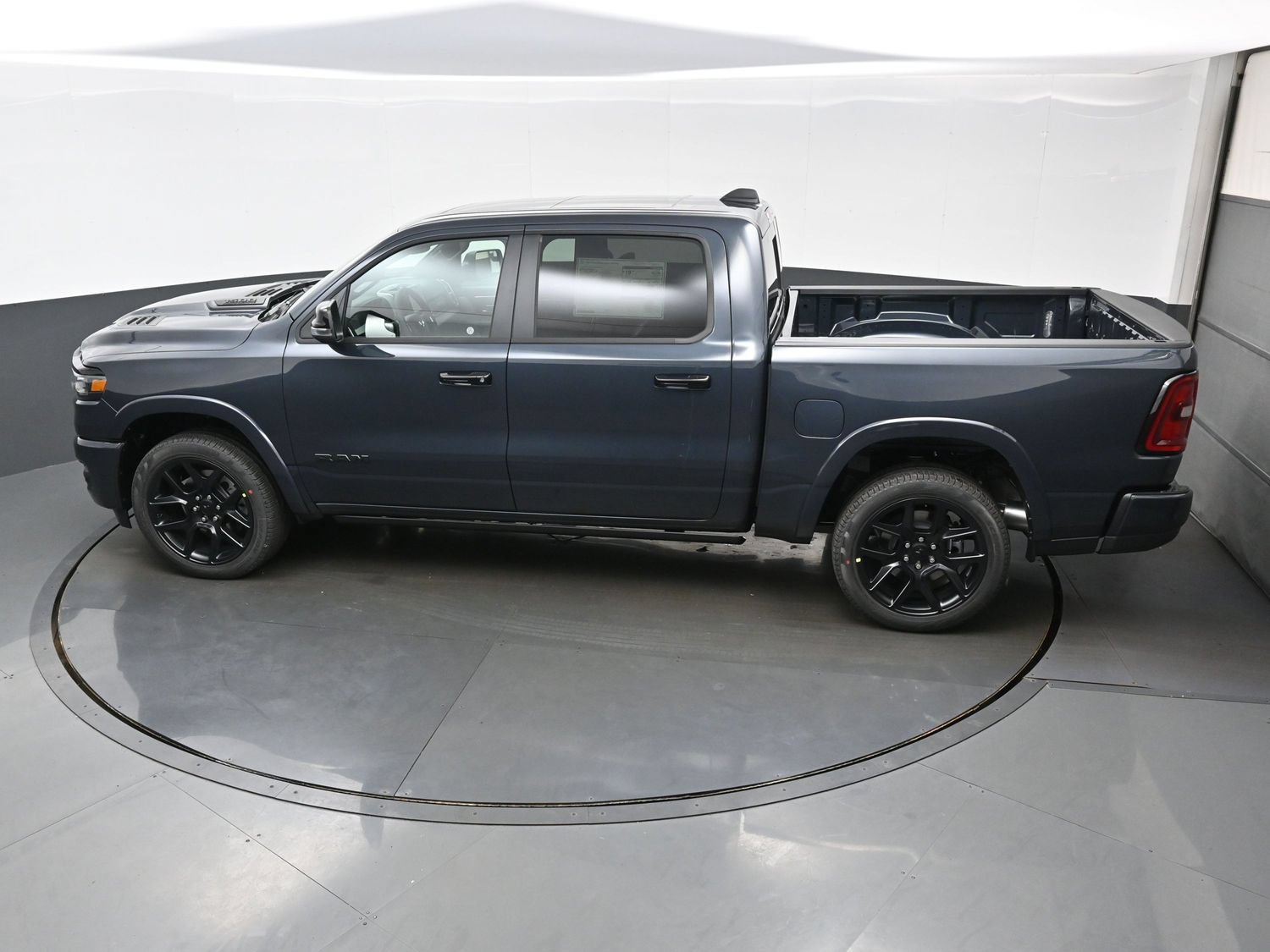 New 2027 RAM 1500 Laramie w/ Night Edition AWD/4WD image 22