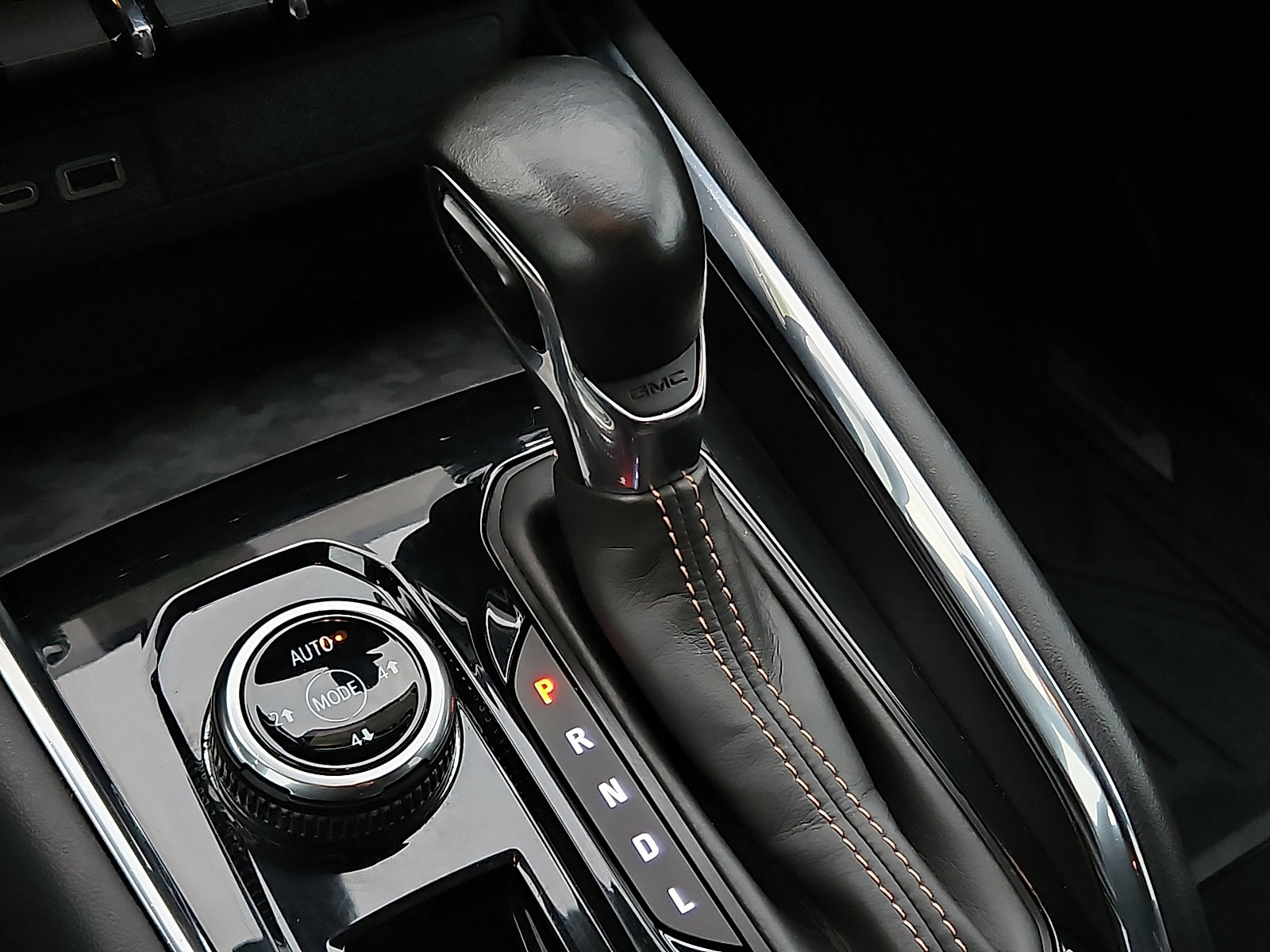 Used 2023 GMC Canyon AT4 image 14