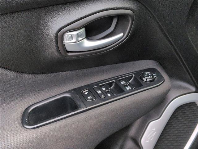 Used 2019 Jeep Renegade Sport image 11