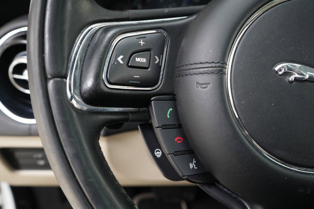 Used 2016 Jaguar XJ L Portfolio image 43