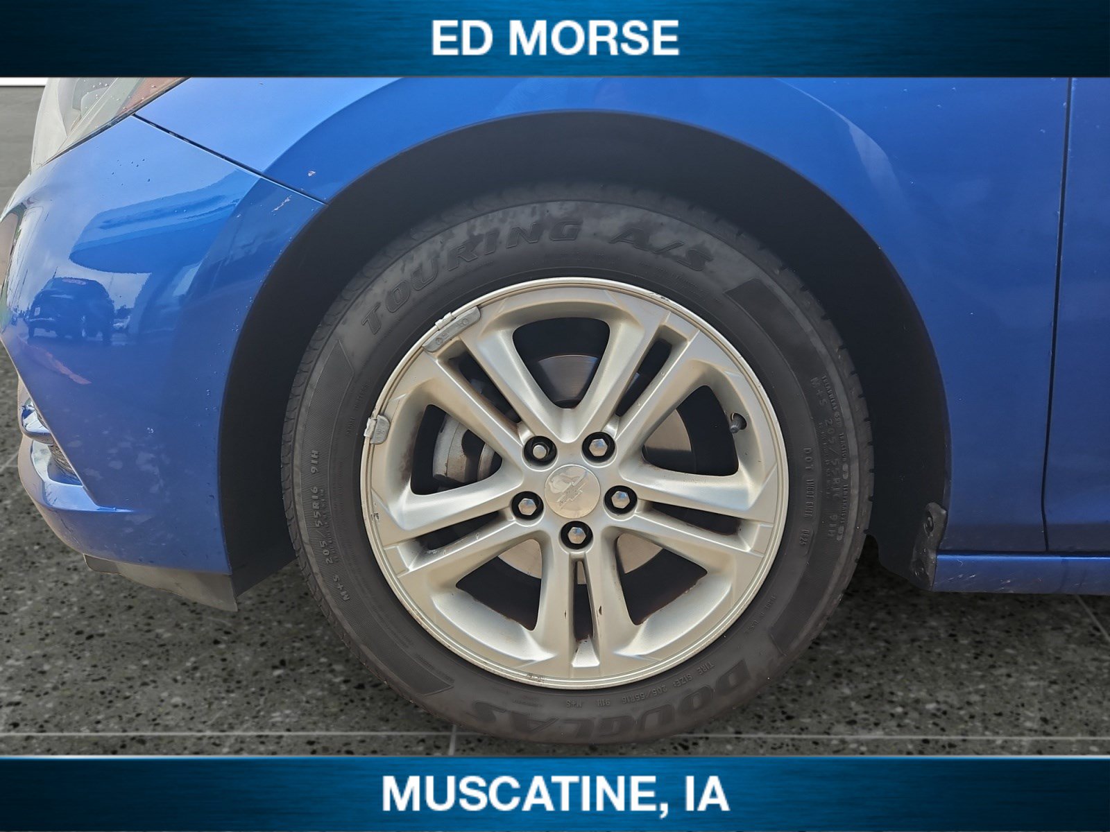 Used 2017 Chevrolet Cruze LT w/ Convenience Package FWD image 9