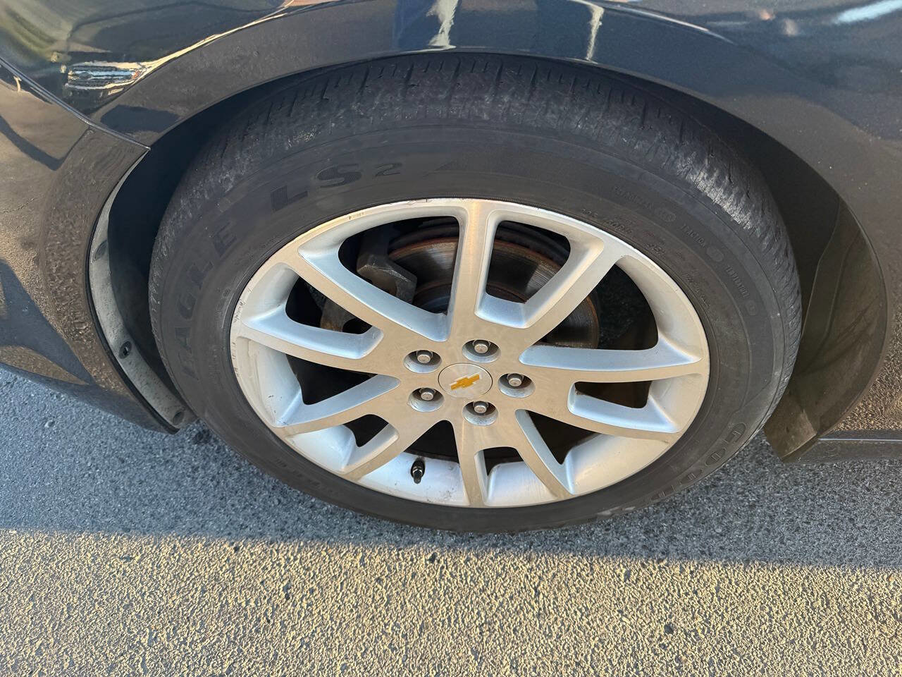 Used 2010 Chevrolet Malibu LTZ w/ HFV6 Engine Package image 10