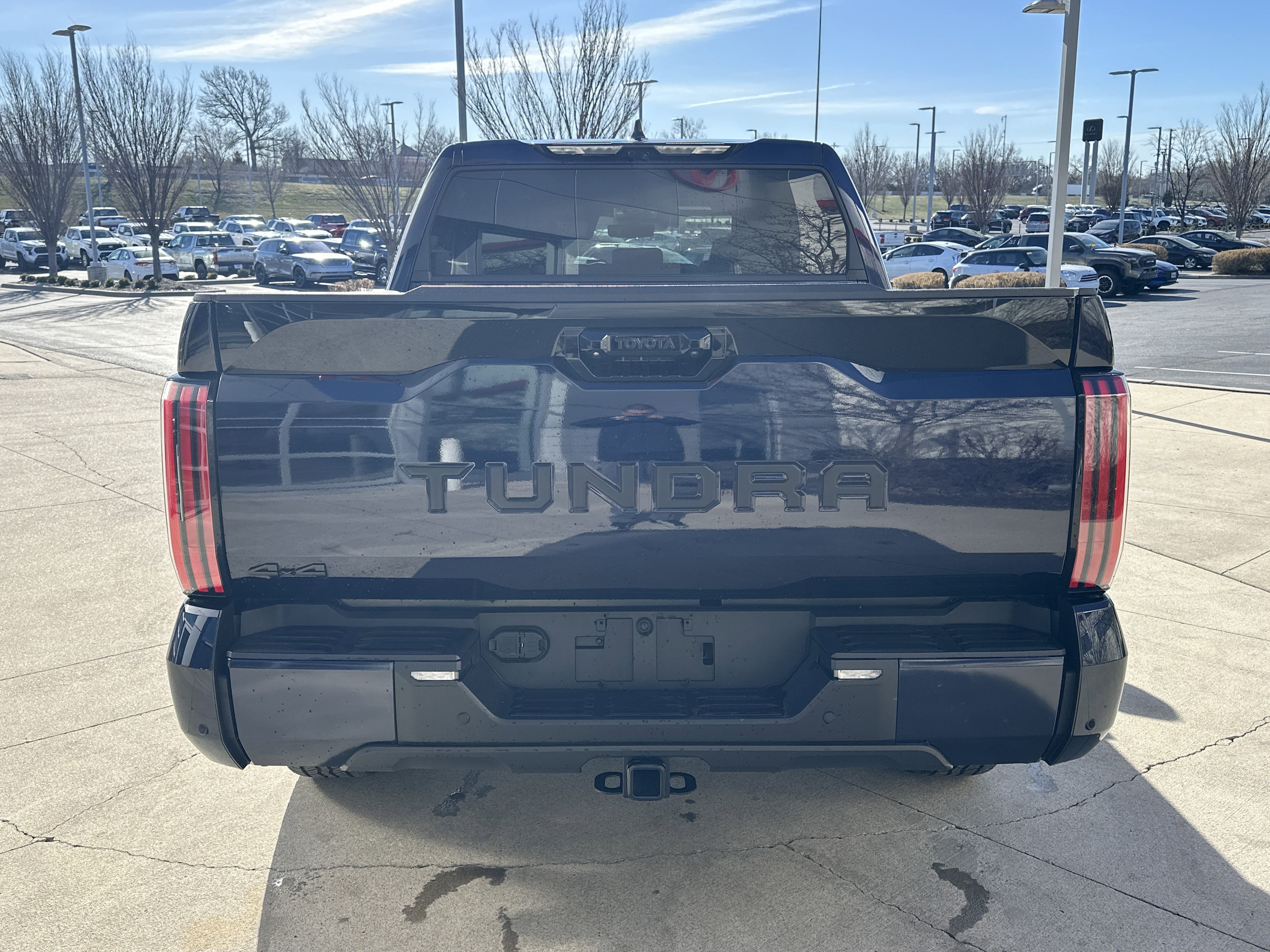 Used 2025 Toyota Tundra Platinum w/ TRD Off-Road Package AWD/4WD image 8