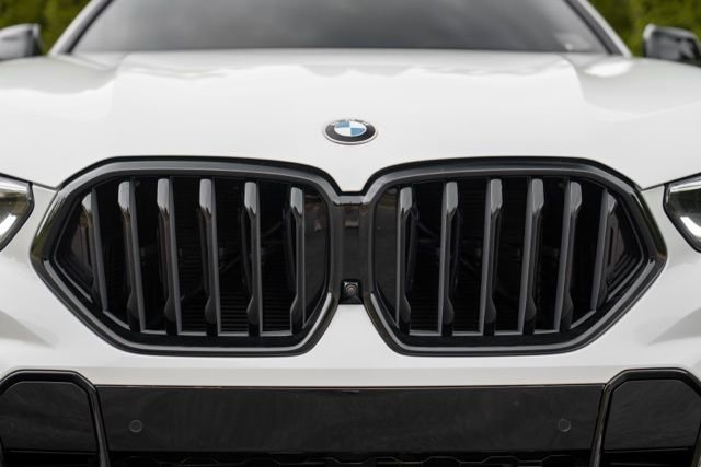 Used 2022 BMW X6 xDrive40i w/ M Sport Package AWD/4WD image 20