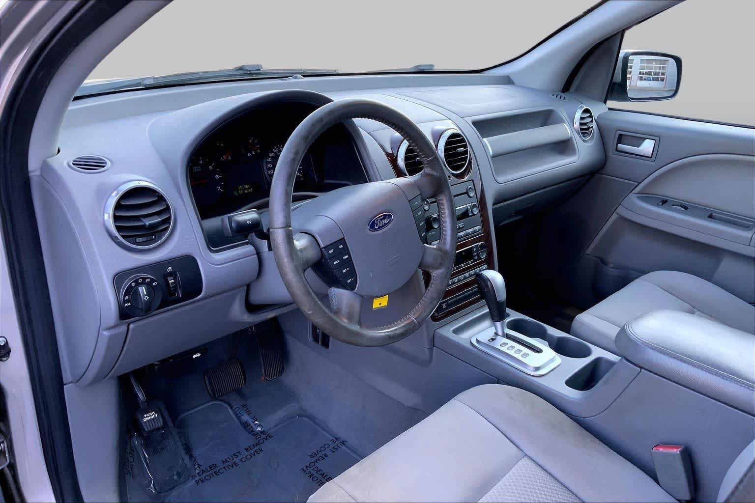 Used 2007 Ford Freestyle SEL FWD image 14
