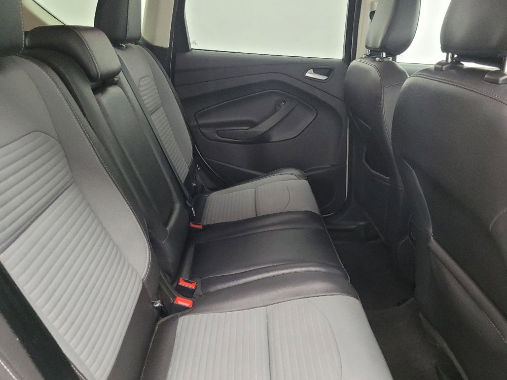 Used 2018 Ford Escape SE w/ SE Sport Appearance Package image 19