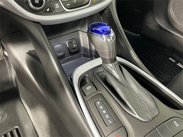 Used 2017 Chevrolet Volt LT w/ Comfort Package image 9