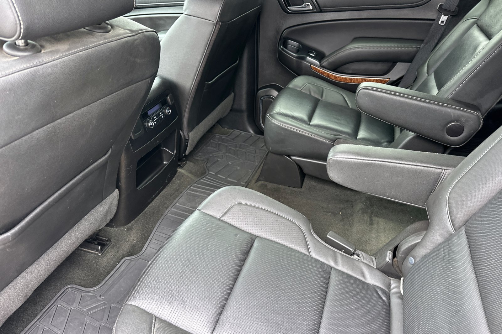 Used 2017 Chevrolet Tahoe Premier AWD/4WD image 11