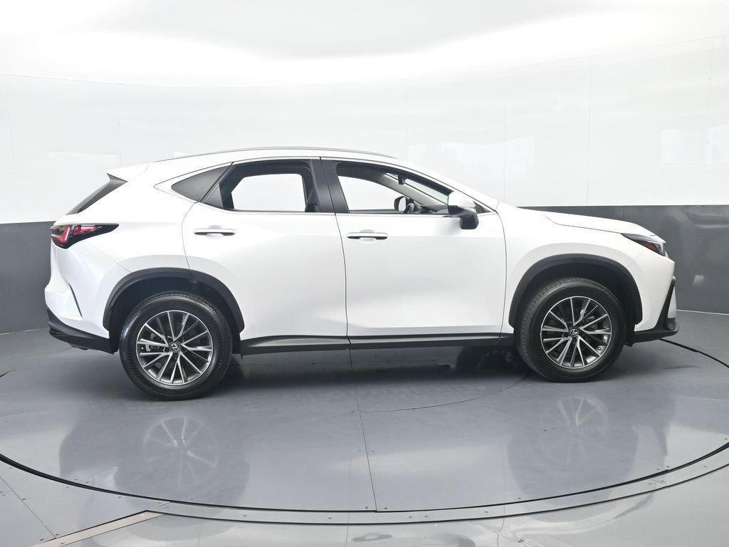 Used 2023 Lexus NX 250 FWD w/ Towing Package (2000 Lbs) image 7