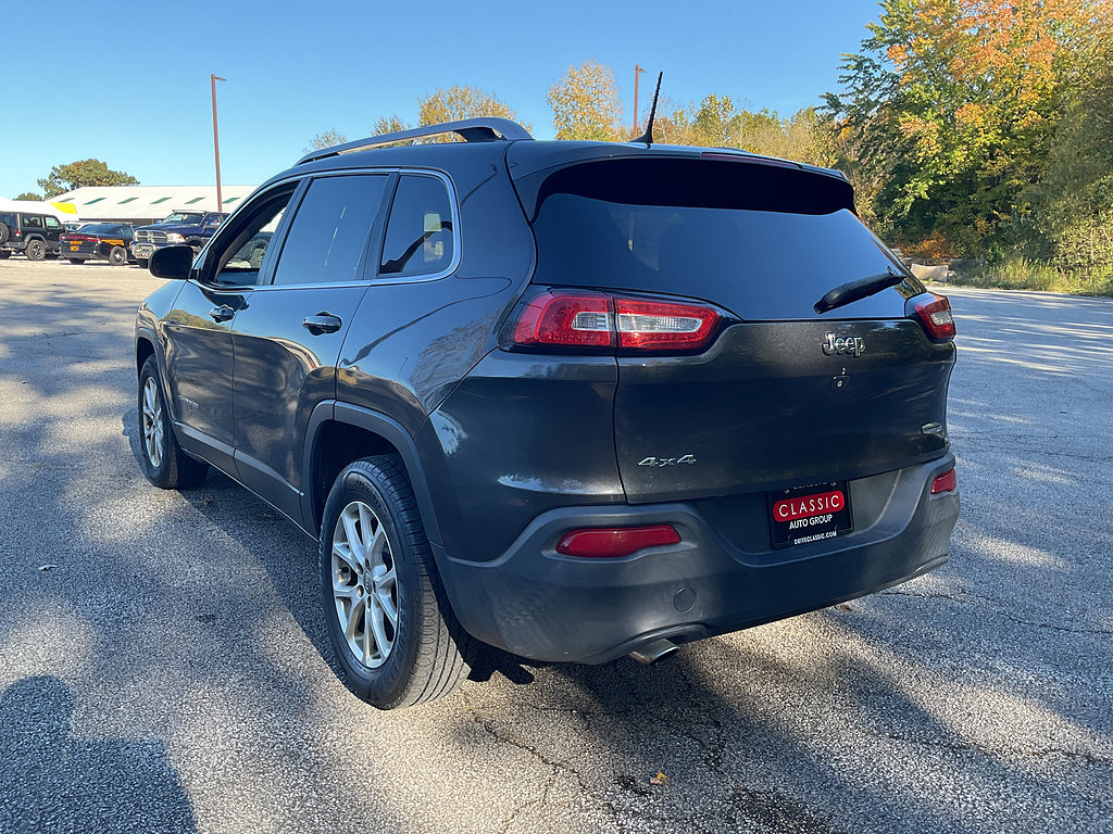 Used 2016 Jeep Cherokee Latitude w/ Comfort/Convenience Group AWD/4WD image 7