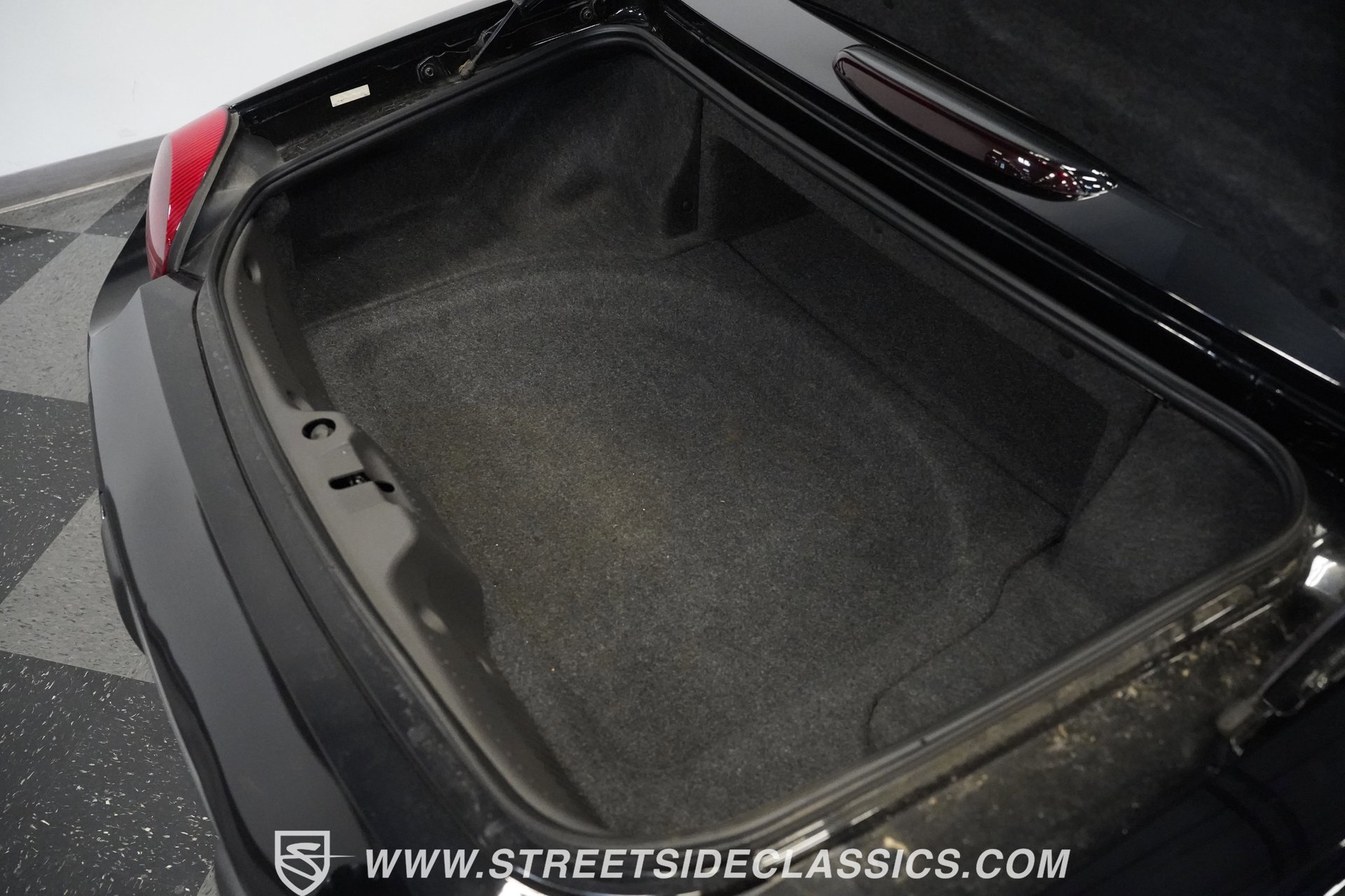 Used 2002 Ford Thunderbird image 24