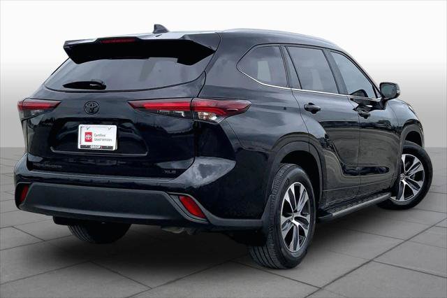 Certified 2024 Toyota Highlander XLE FWD image 13