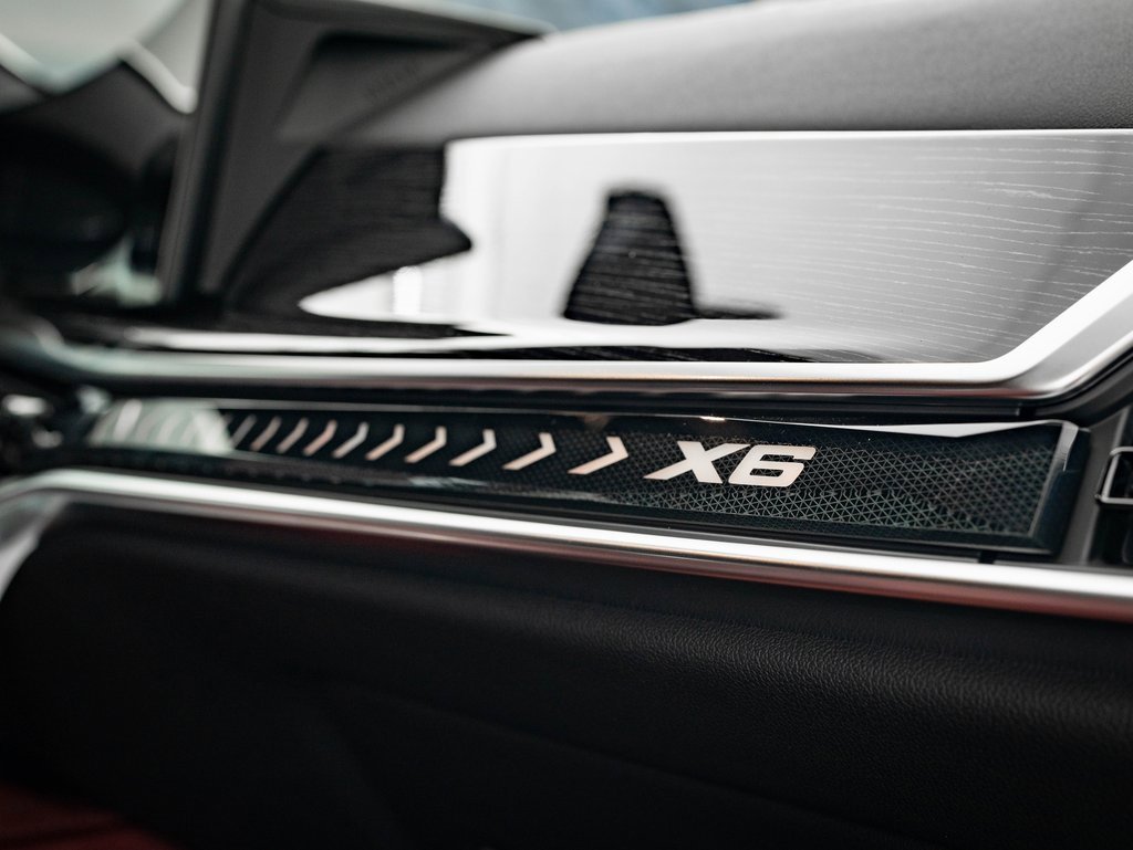 New 2026 BMW X6 xDrive40i w/ Climate Comfort Package image 43