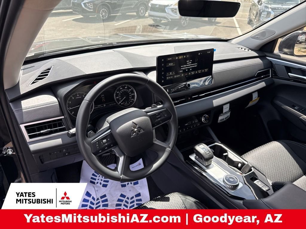 New 2026 Mitsubishi Outlander ES FWD image 9