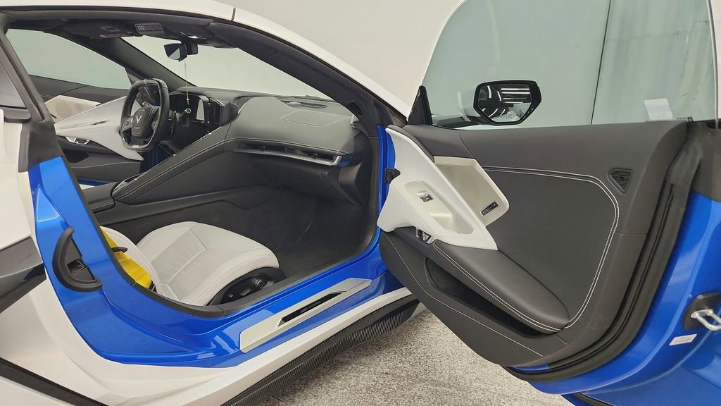 Used 2025 Chevrolet Corvette Z06 w/ Battery Protection Package image 28