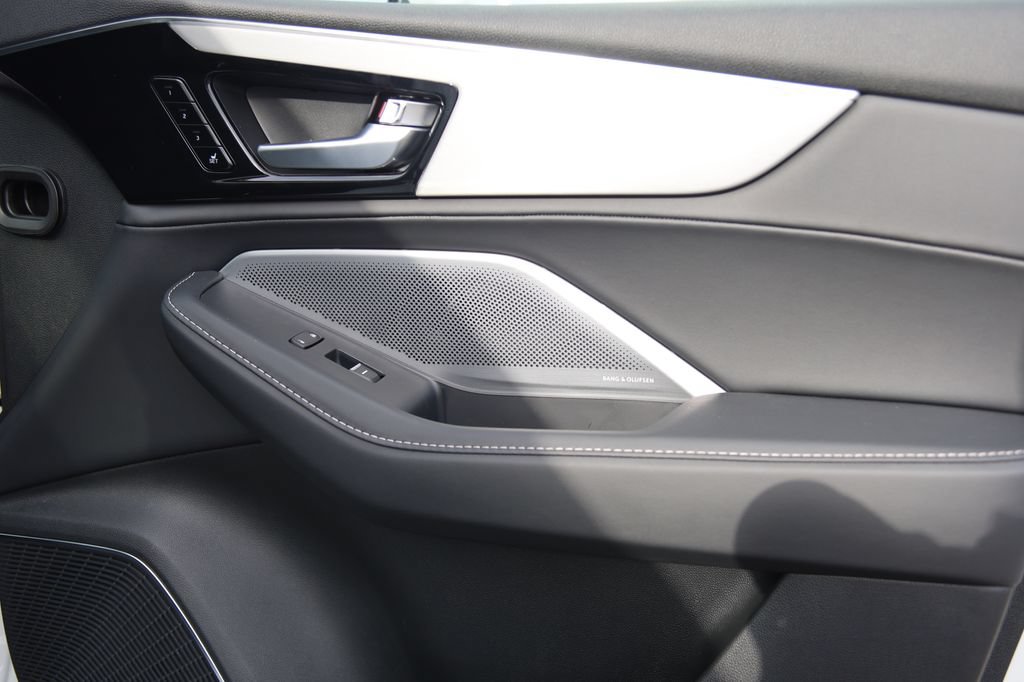 New 2026 Acura MDX w/ Technology Package FWD image 36