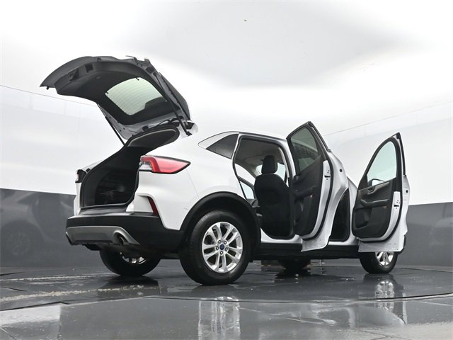 Used 2022 Ford Escape SE w/ Cold Weather Package image 33