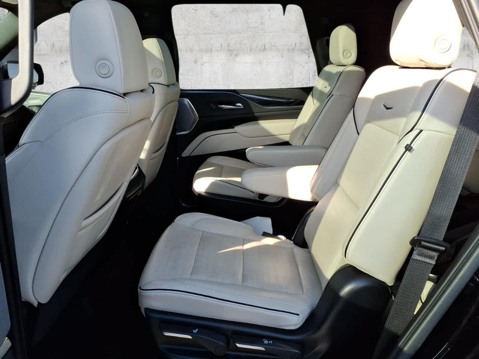 Used 2022 Cadillac Escalade Sport w/ Touring Package AWD/4WD image 8