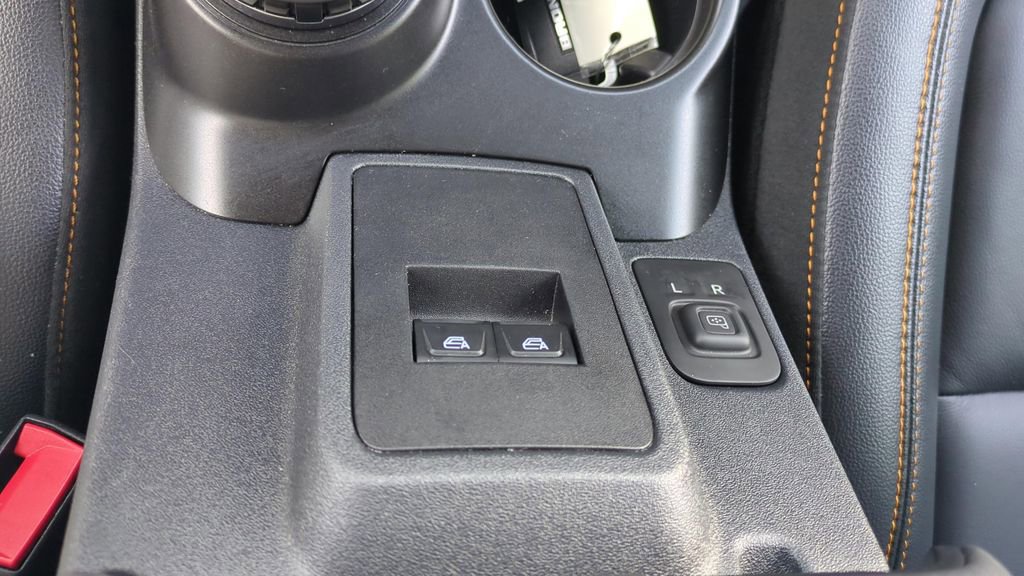 Used 2023 Ford Bronco Badlands image 21