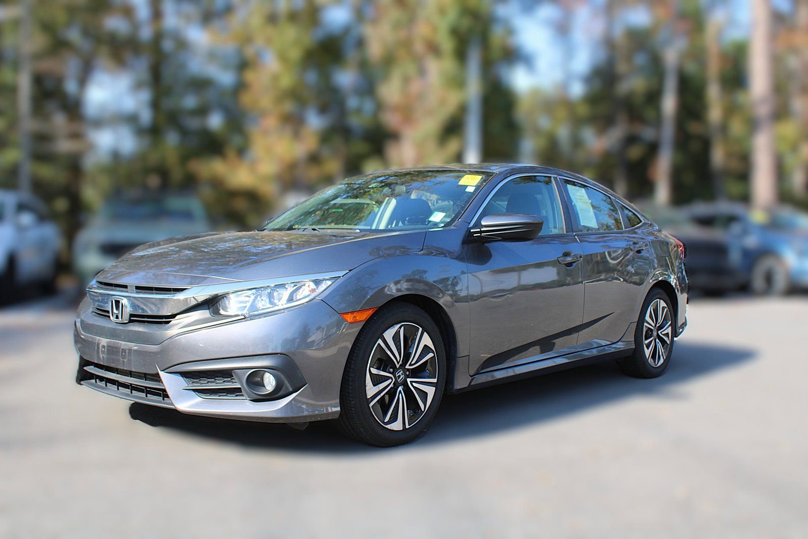 Used 2018 Honda Civic EX-T image 3