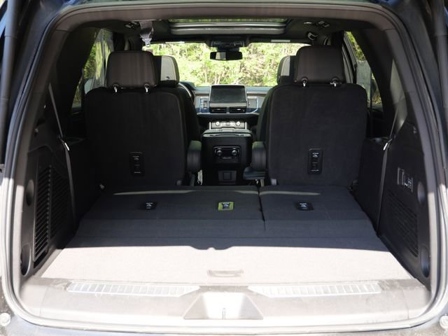 Used 2024 GMC Yukon AT4 w/ AT4 Premium Plus Package AWD/4WD image 27