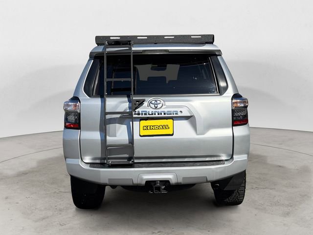 Used 2021 Toyota 4Runner SR5 AWD/4WD image 4