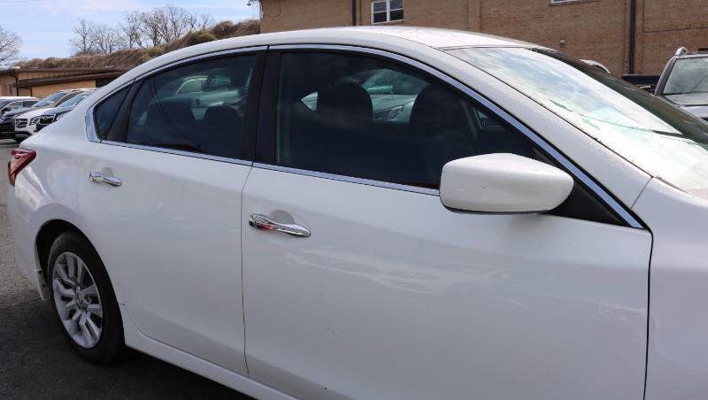 Used 2018 Nissan Altima 2.5 S w/ S Convenience Package FWD image 8