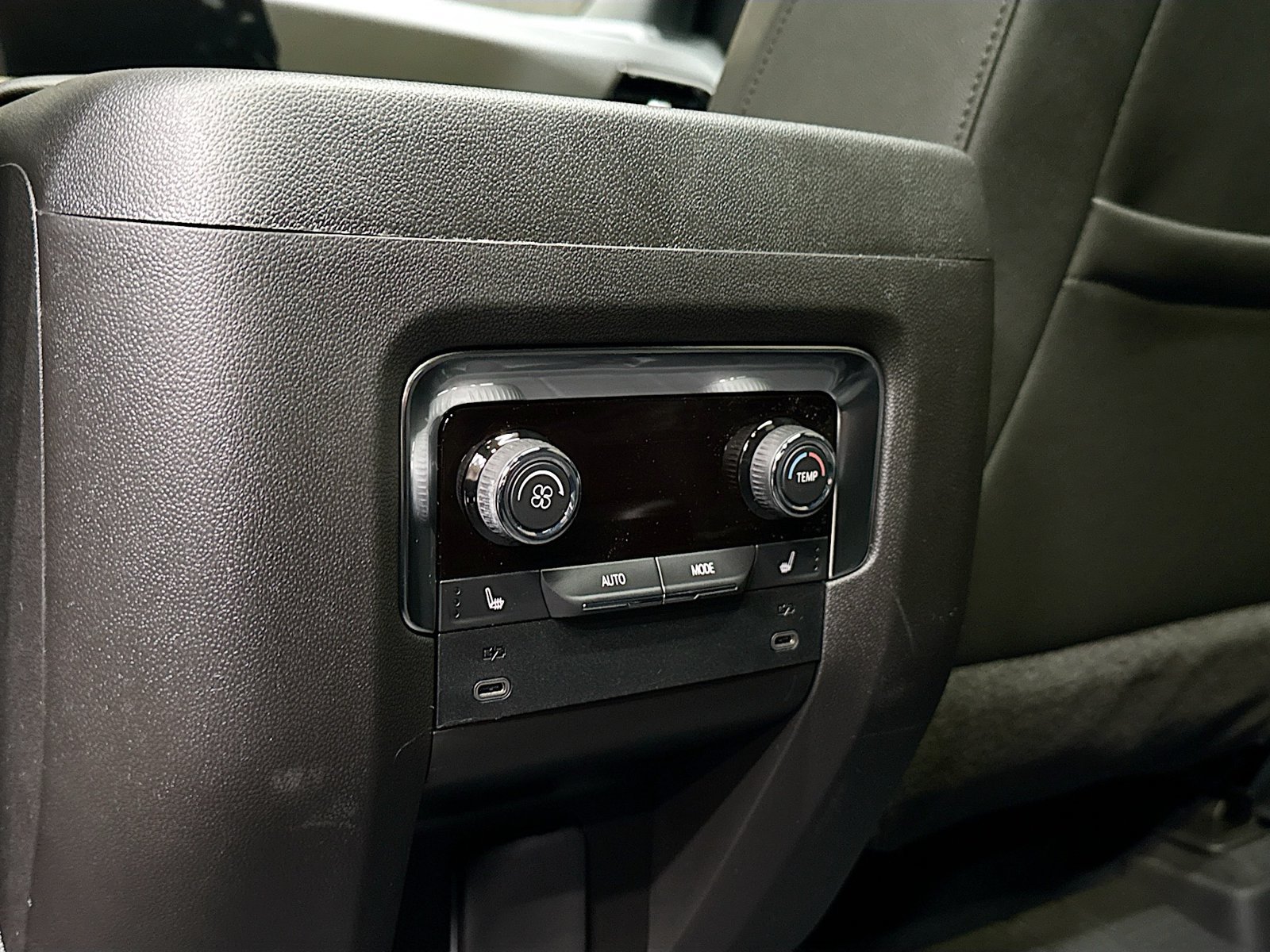 New 2026 Chevrolet Tahoe High Country AWD/4WD image 30