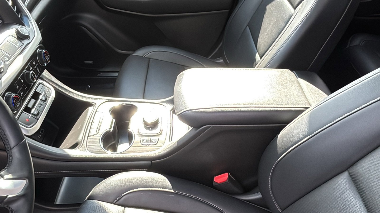 Used 2023 GMC Acadia SLT w/ Technology Package image 25