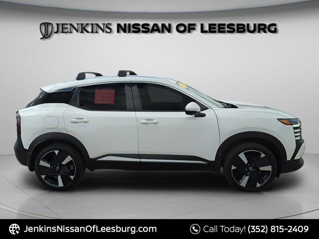 Certified 2025 Nissan Kicks SR image 3