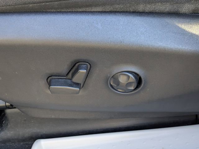 Used 2021 Chrysler Pacifica Touring-L w/ Uconnect Theater Family Group image 20